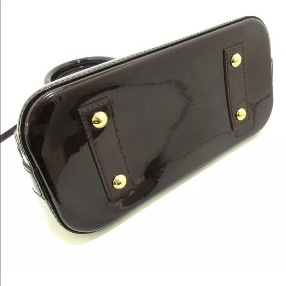 Louis Vuitton Alma bb Vernis Amarante color - Picture 4 of 12